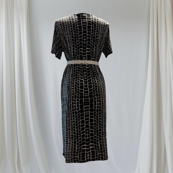 🆕Black and White Sheath Midi Dress - Picture 4 of 13